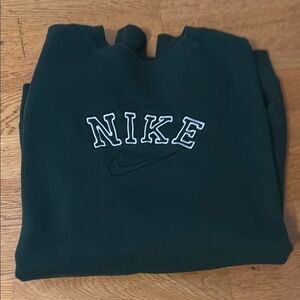 Nike Men's Green Sweater